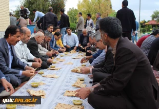 تجلیل از سرپرست نمونه خوابگاه دانشکده شهید باهنر و حضور در جمع صمیمی دانشجویان به مناسبت هفته سراهای دانشجویی 3