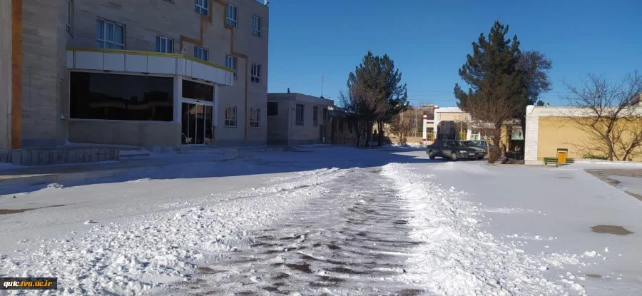 نمایی متفاوت از دومین برف زمستانی در محل دانشکده فنی شهیدرجایی قوچان 2