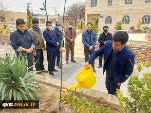 کشت نهال توسط ریاست دانشکده، معاونین و کارکنان در محوطه آموزشکده فنی و حرفه ای قوچان انجام شد

 12