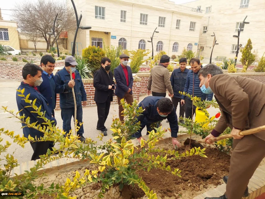 کشت نهال توسط ریاست دانشکده، معاونین و کارکنان در محوطه آموزشکده فنی و حرفه ای قوچان انجام شد

 18