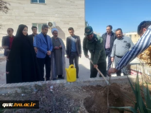 مراسم جشن نیمه شعبان با محوریت دانشجویان و با حضور مسئولین شهرستان در آموزشکده فنی شهید رجایی قوچان برگزار شد.

 14