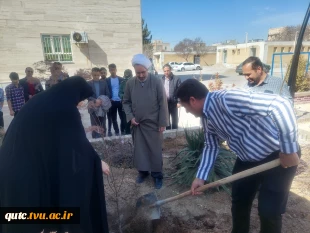 مراسم جشن نیمه شعبان با محوریت دانشجویان و با حضور مسئولین شهرستان در آموزشکده فنی شهید رجایی قوچان برگزار شد.

 17