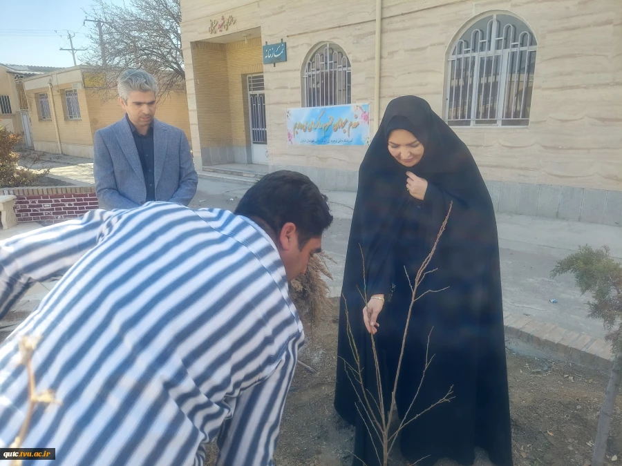 مراسم جشن نیمه شعبان با محوریت دانشجویان و با حضور مسئولین شهرستان در آموزشکده فنی شهید رجایی قوچان برگزار شد.

 18