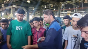 بازدید دانشجویان رشته الکترونیک از کارخانه آساک دوچرخ قوچان  5